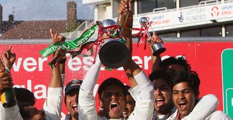 Dravid lifts the npower Trophy