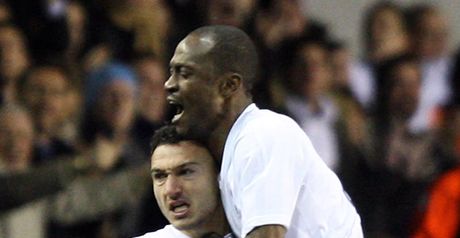 Didier Zokora celebrates with Malbranque