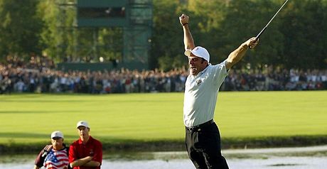 McGinley holes the winning putt in 2002