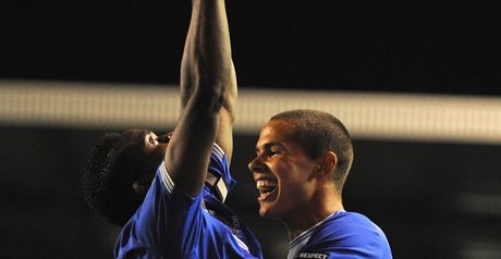 Everton celebrate Yobo's goal
