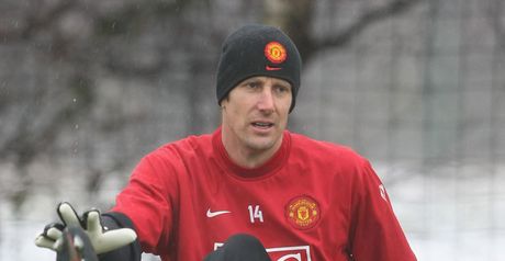Van der Sar: No thoughts of retirement