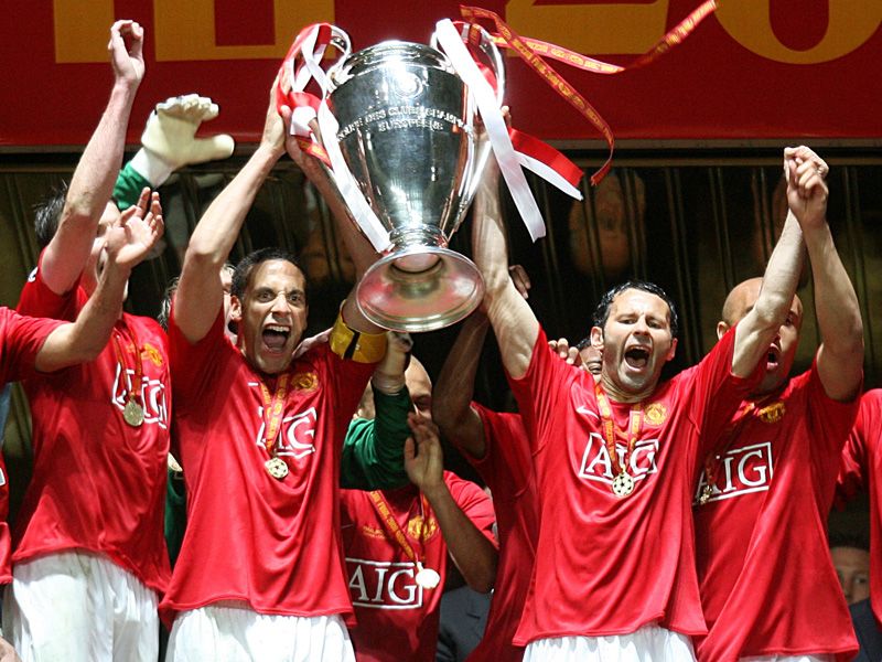 Giggs lifts the 2008 Champions League trophy after United beat Chelsea in Moscow