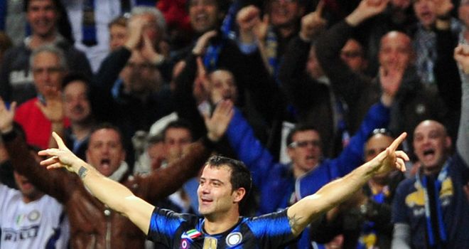 Stankovic: Betting a beer & pizza that Sneijder stays at Inter