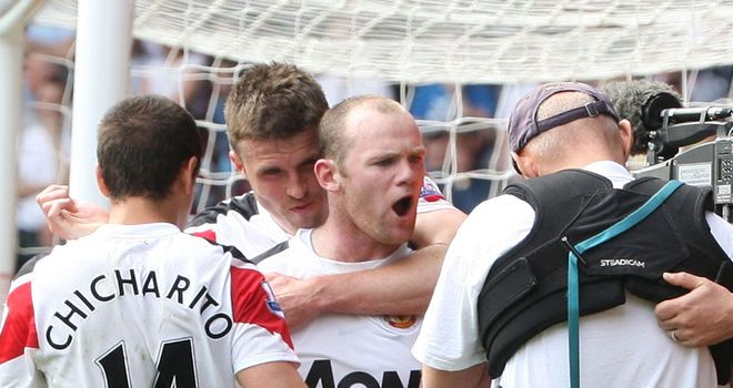 Rooney: Apology over outburst