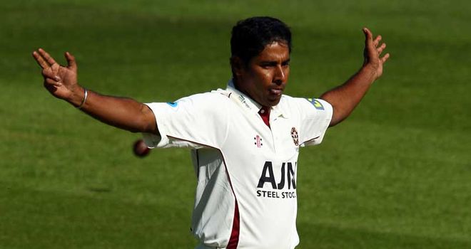 Chaminda Vaas: Northants deal for 2012 season