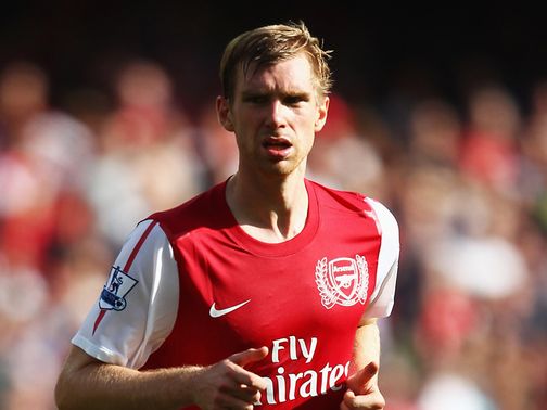 Mertesacker: Wenger pleased with defender