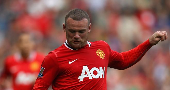 Rooney: Striker is back to his best according to Evra following his problems of last season