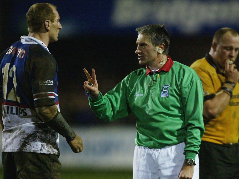 Thomas then spent one season with the ill-fated Welsh region Celtic Warriors in 2003-04.