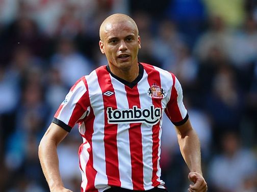 Wes Brown: Taking injections to try and regain fitness