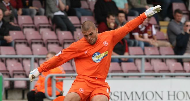 Olejnik: Extends stay at Plainmoor