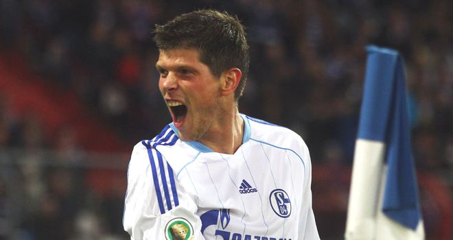 Klaas Jan Huntelaar: On the mark for Schalke in the 3-1 win over Augsburg