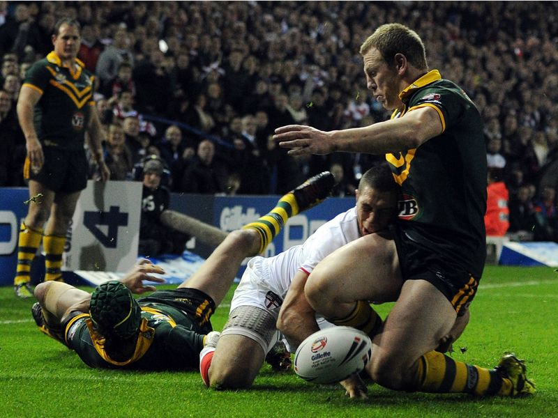 Hall dropped the ball but was awarded a penalty try by the video referee for a high tackle by Johnathan Thurston