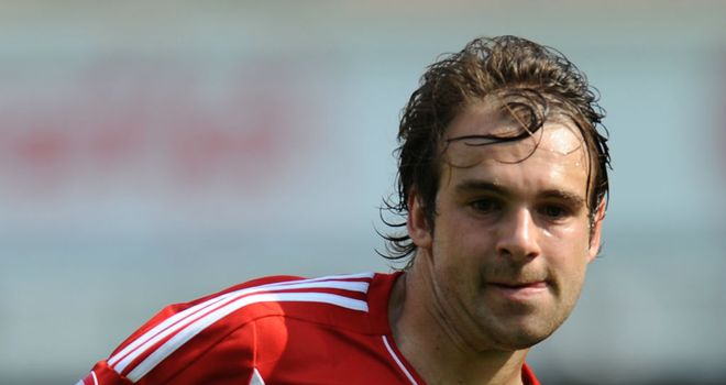 Brett Pitman: Derek McInnes has ruled out striker leaving in the New Year