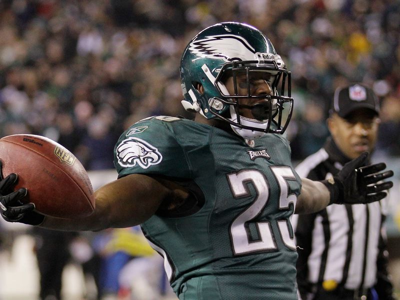 LeSean McCoy scores yet again for Philadelphia as they beat the Jets.