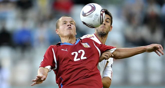Adam Hlousek: Said to have signed a contract until 2015