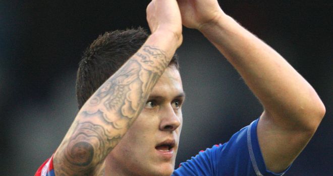 Lee Cox: Former Inverness midfielder has joined Oxford on loan from Swindon until January