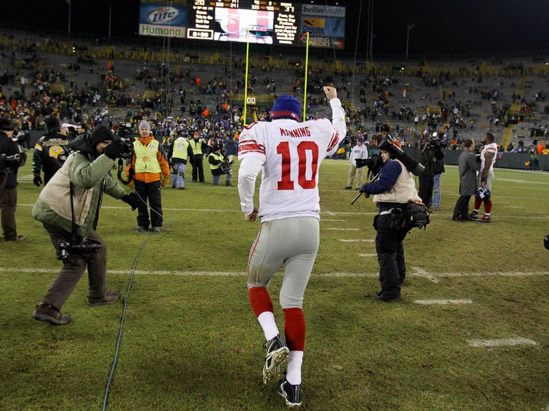 Giants QB Eli Manning put in a clutch display, finishing with 330 yards and three TDs.