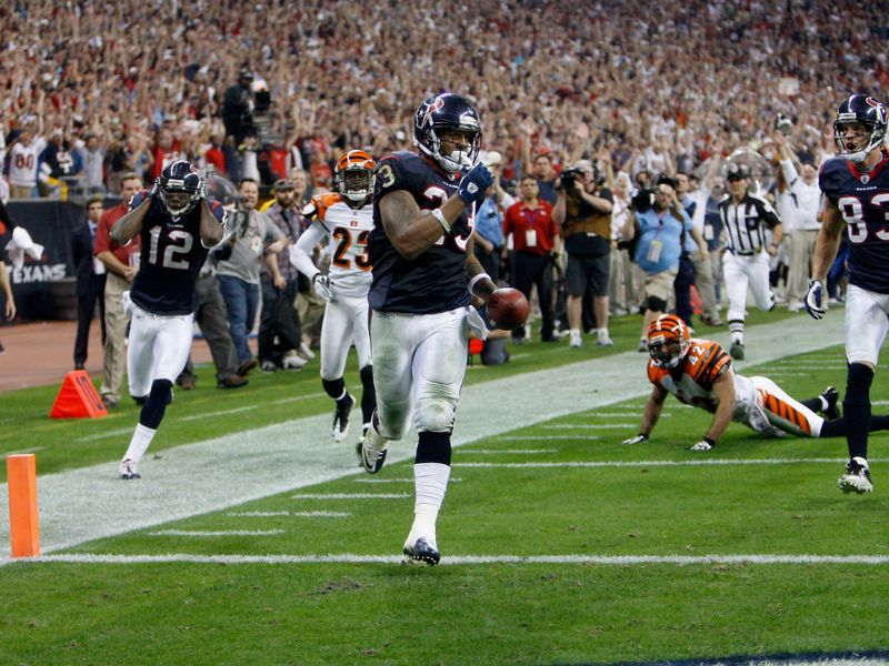 Arian Foster was at his brutal-running best to help Houston Texans beat Cincinnati Bengals.