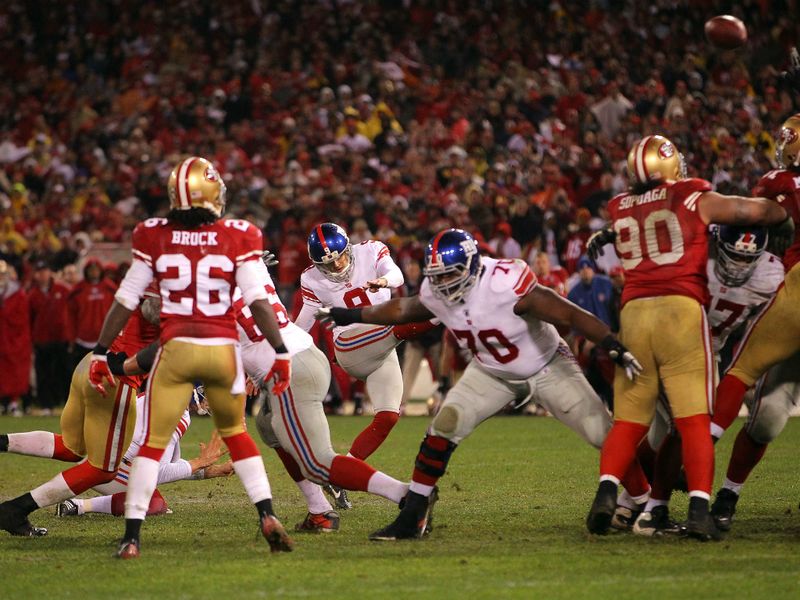With the score 17-17 at the end of regulation, Giants kicker Lawrence Tynes nailed a 31-yard field goal in overtime to clinch victory for the visitors.