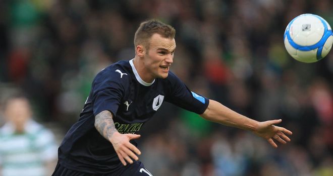 Kallum Higginbotham: Will see out the season with Barnsley