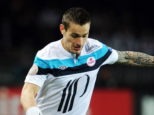 Mathieu Debuchy: Wants Newcastle move