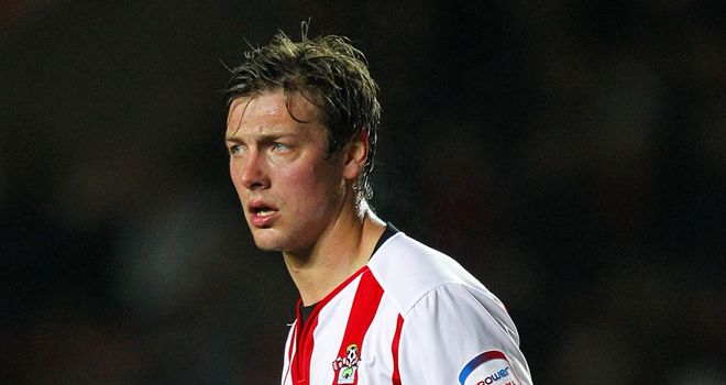 Lee Holmes: Southampton release midfielder as they prepare for life in Premier League