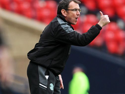 Pat Fenlon: Made 10 changes to Hibs line-up