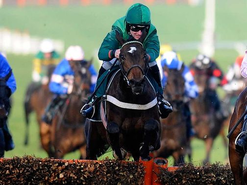 Une Artiste: Game winner at Sandown