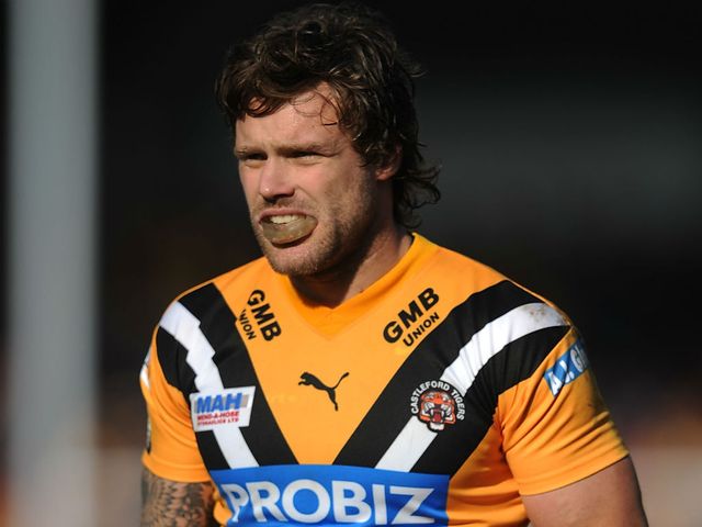 Nick Youngquest: Try scorer for Cas
