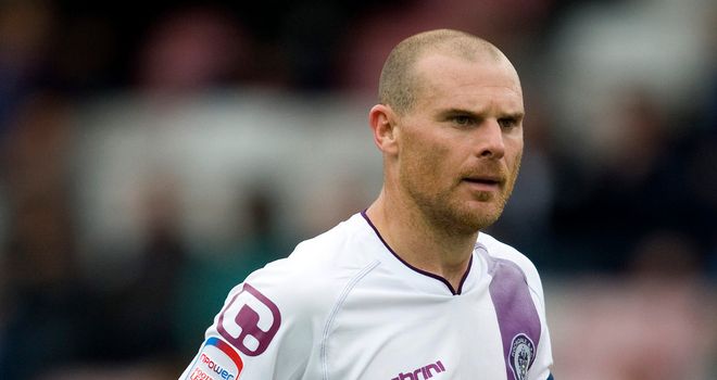 Jones: Signed deal with Bantams