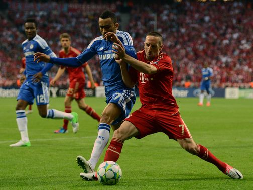 Bosingwa and Ribery battle for possession.