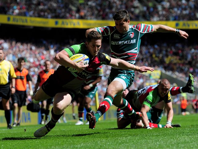 Tom Williams claims a Harlequins try