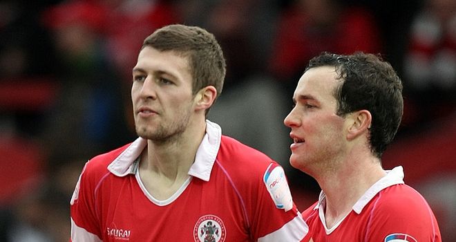 Lindfield: Gets new Reds deal