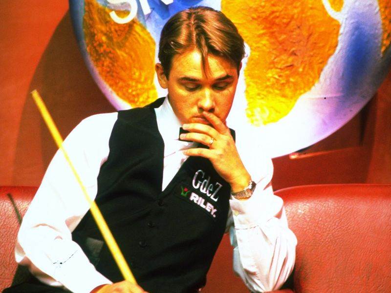 A glum Stephen Hendry - knocked out in the first round in 1998