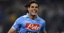 Cavani stays loyal to Napoli