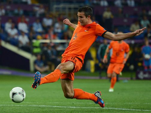 Robin van Persie: Thigh injury