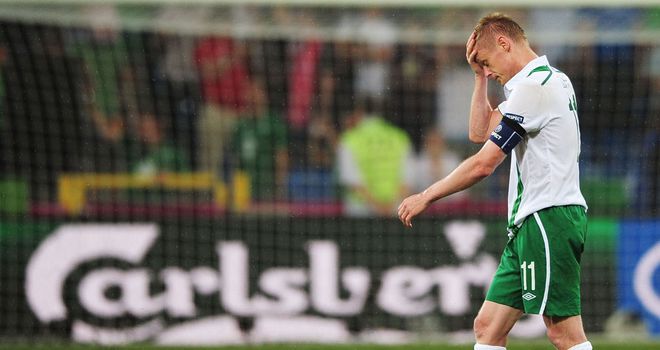 Damien Duff: Fulham winger is unlikely to return for Republic of Ireland, according to Kevin Doyle