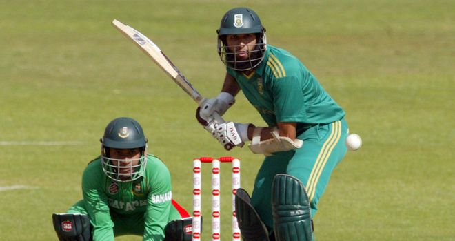 Hashim Amla: hit an unbeaten 88 that included three sixes and nine fours
