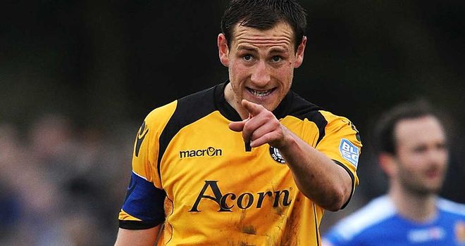 Gary Warren: Has finalised move to Scotland