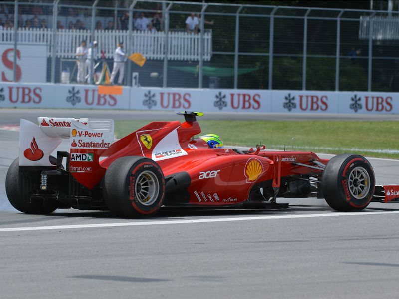 Felipe Massa spins