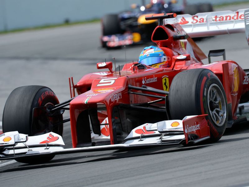 Fernando Alonso stayed out the longest of the front runners