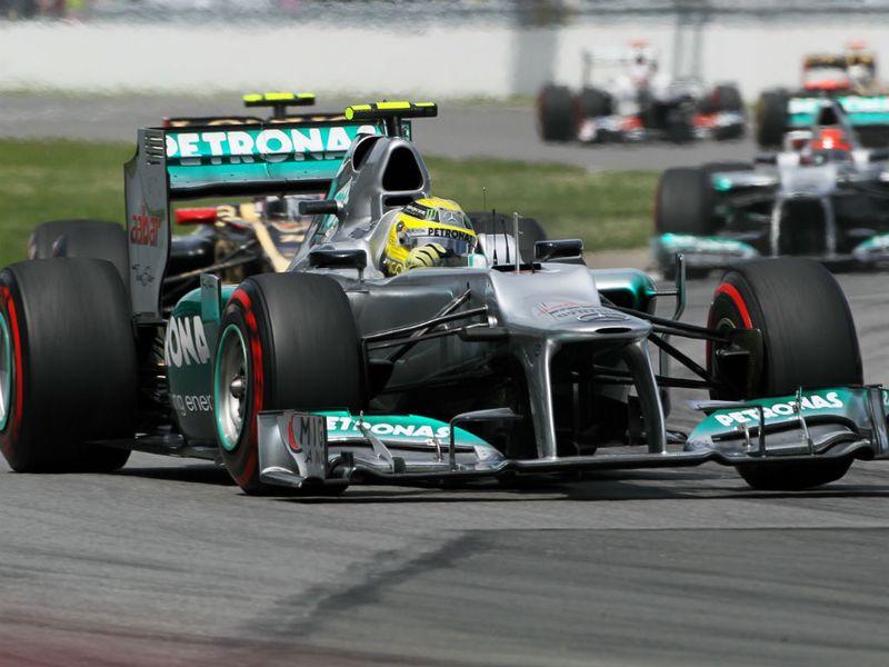 Nico Rosberg once again the only Mercedes to finish