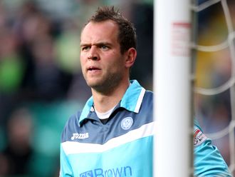 Alan Mannus: One-year contract extension