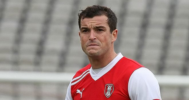 Dale Tonge: Looking for a new club