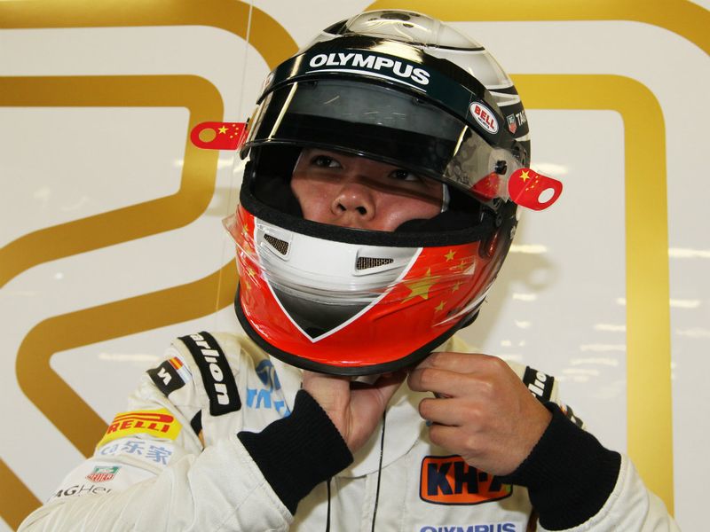 Ma Qing Hua limbering up for another stint
