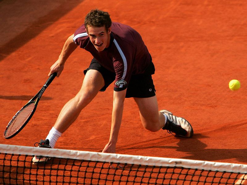 After turning professional in April 2005, Murray reached the semi-finals of the boys' French Open, where he lost in straight sets to Marin Cilic.