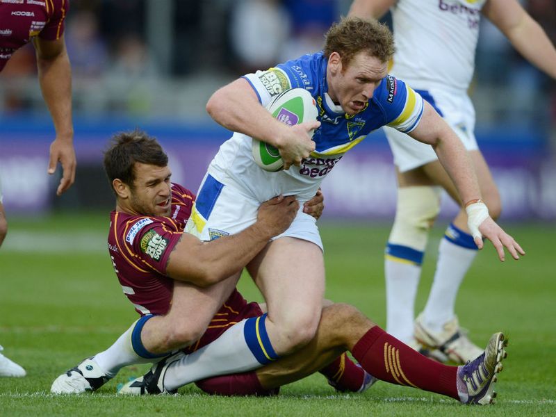 The high ball caused huge confusion in the Giants defence, and four minutes later Grix fumbled for the second time, to gift Joel Monaghan six points