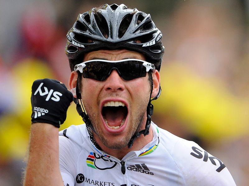 Cavendish put bike lengths between himself and the rest