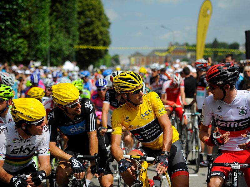 Stage four of the Tour kicked off in bright sunlight and looked set to culminate in a bunch sprint