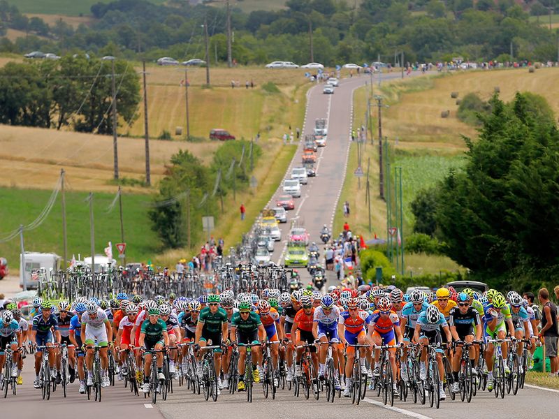 The peloton never let the escape group get out of range